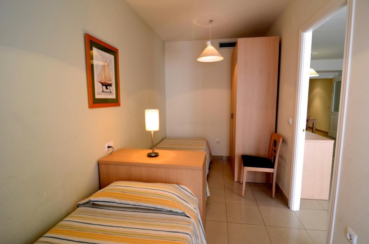 Mestral - Apartamentos Centricos L' Escala Екстериор снимка